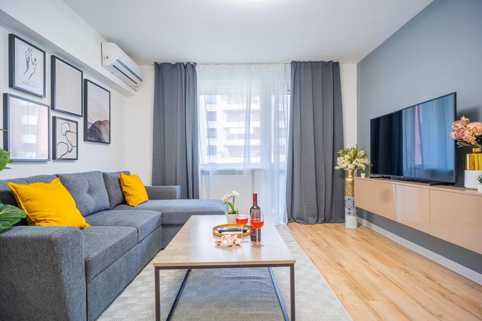 Spacious Newly Renovated 2Br Apartments With Balcony Bucarest Extérieur photo